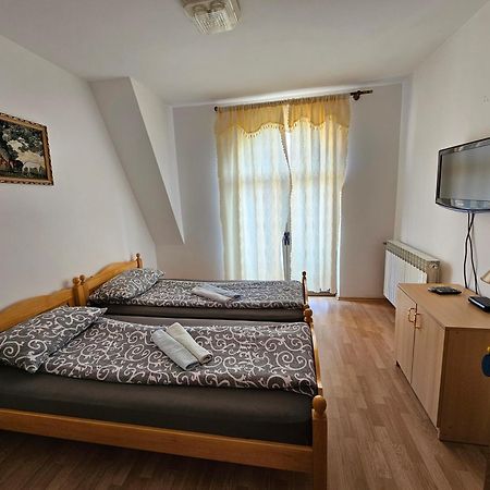 فندق Aleks Sobe Banja Koviljača المظهر الخارجي الصورة